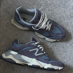 New Balance Men's Blue and Gray Sneakers